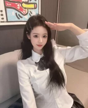 高颜值极品小美女