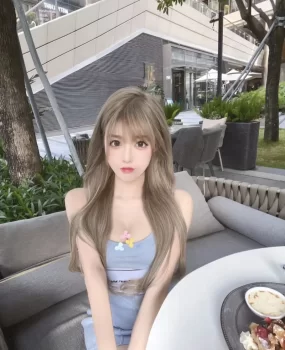 理发店的一个店花搞到手