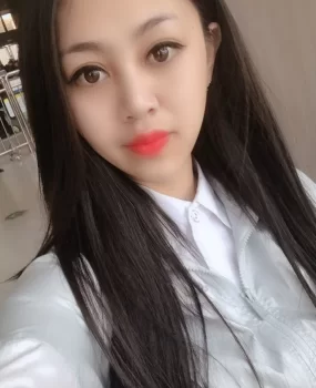 丰乳肥臀颜值爆表的小颖