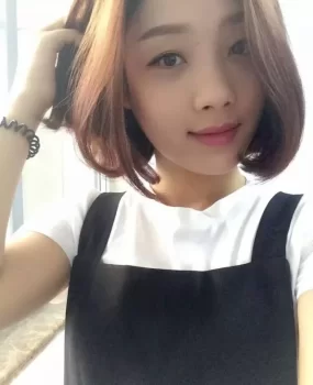 园区清纯小姐姐