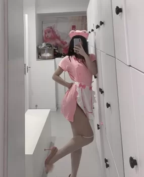 开封商校丝袜小姐姐，长得真的漂亮