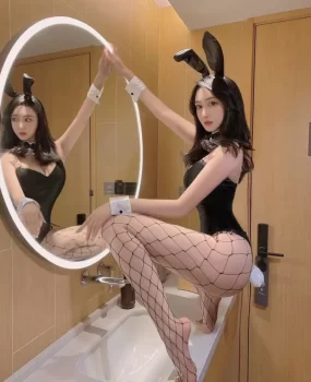 龙亭约的极品大奶骚护士，白天医院上班晚上出来做兼职