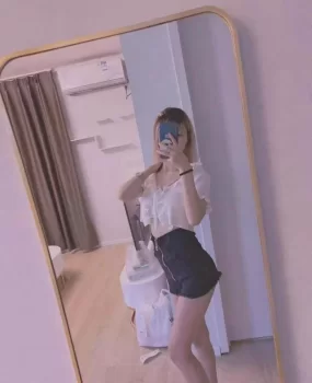 漂亮可爱的猫系少女